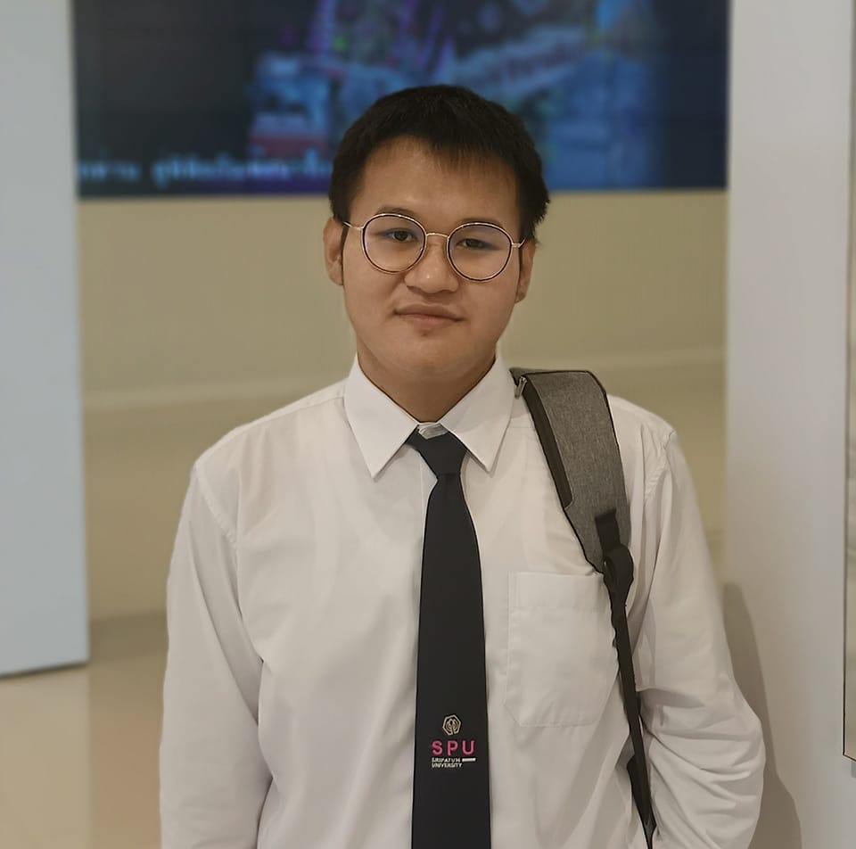 ธีรวัฒน์ พลเยี่ยม